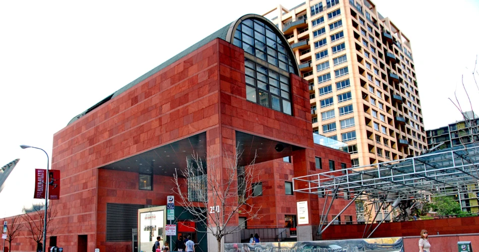 A Walking Tour of Downtown LA - Guide