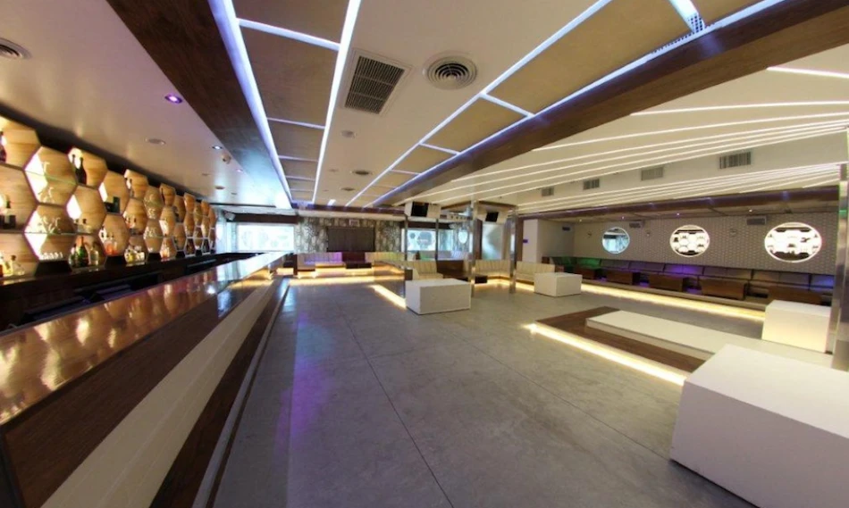 Nightlife in Los Angeles