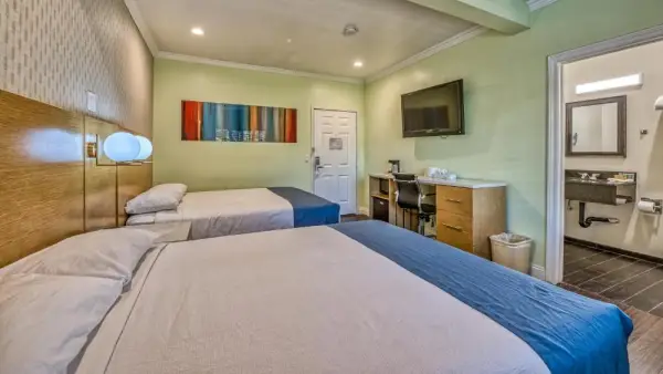 Hollywood City Inn 5